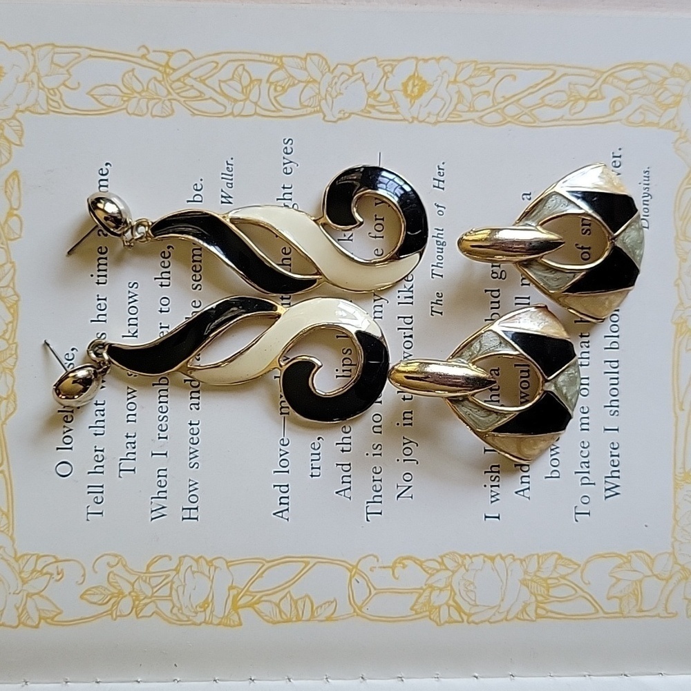 Two Pair 1980s Vintage Cream & Black Pierced Enamel Earrings Gold Tone Swirl
